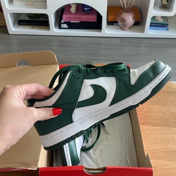 Nike Dunk Low - Picture 3 of 6